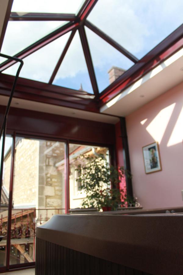 Chambres et table d'hôtes, maisonnettes individuelles dans propriété privée Vézinnes Exterior foto